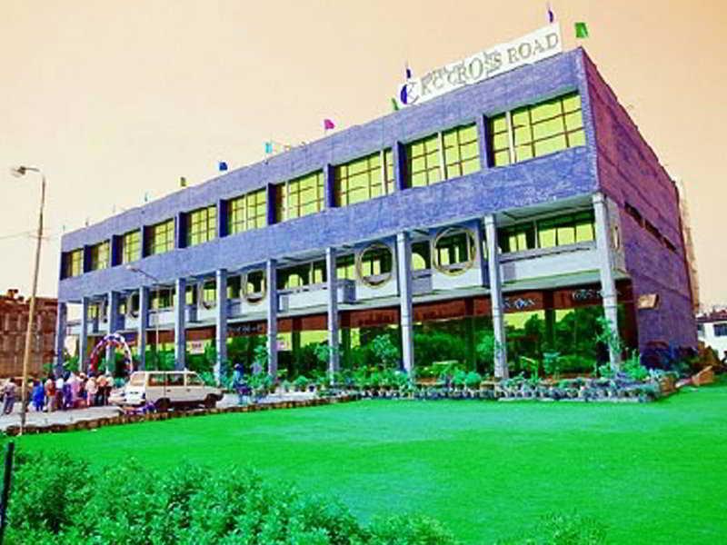 Kc Cross Road Hotell Panchkula Eksteriør bilde