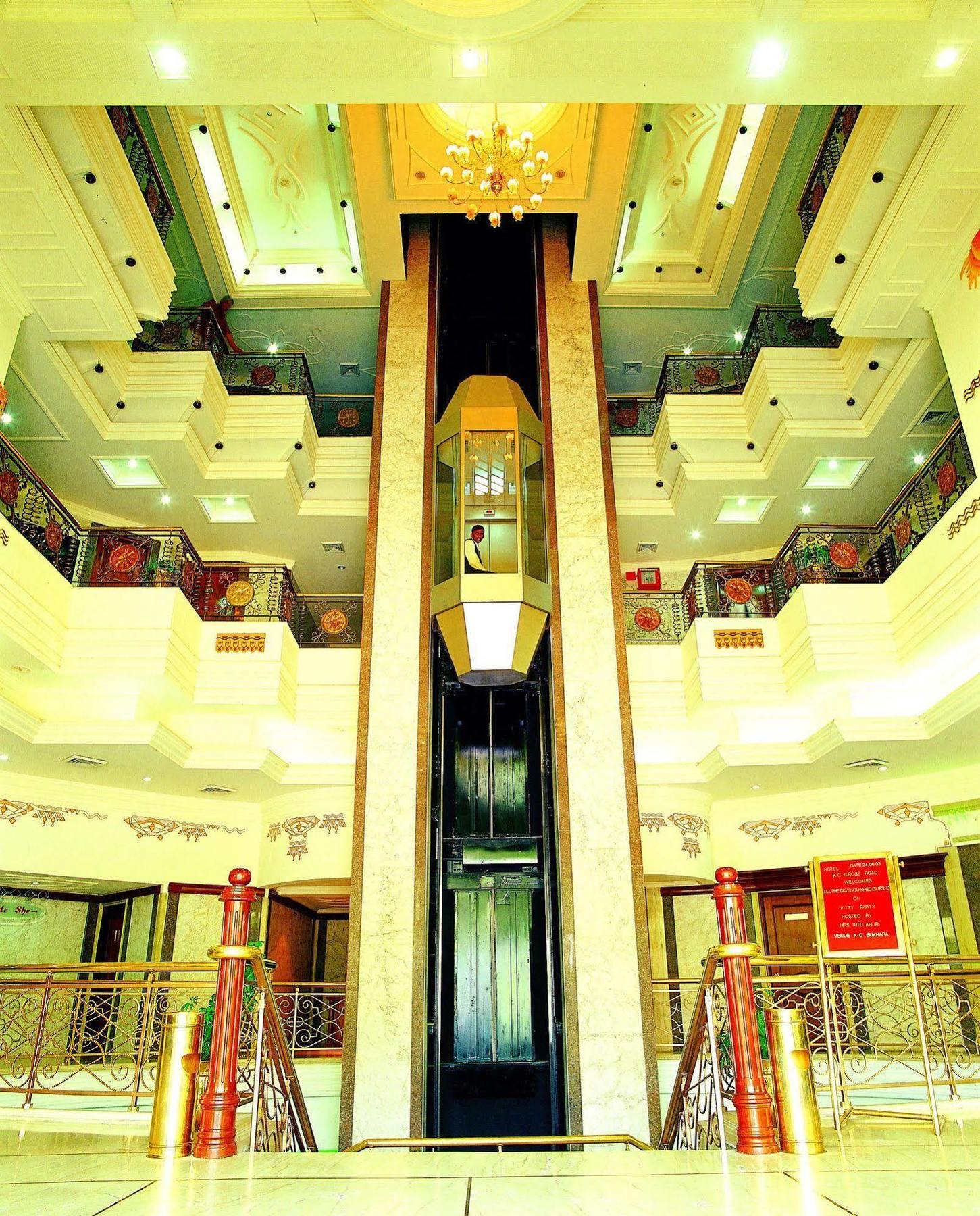 Kc Cross Road Hotell Panchkula Eksteriør bilde