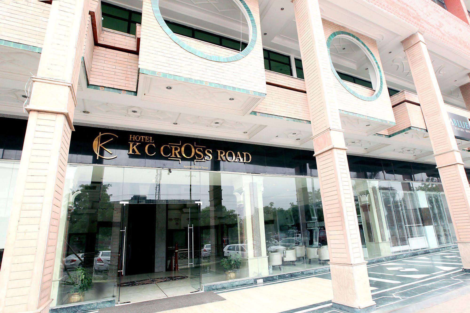 Kc Cross Road Hotell Panchkula Eksteriør bilde